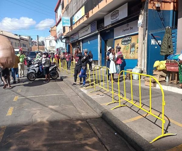 Antananarivo : La CUA veut libérer les trottoirs Analakely et ses environs